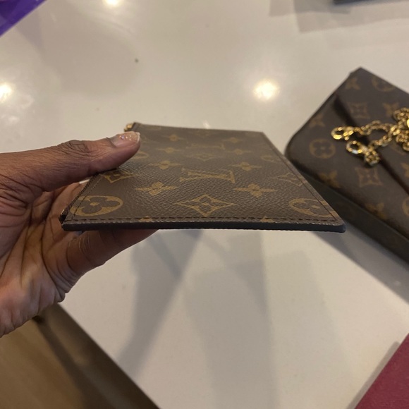 LV Felicie Pochette - Picture 3 of 14